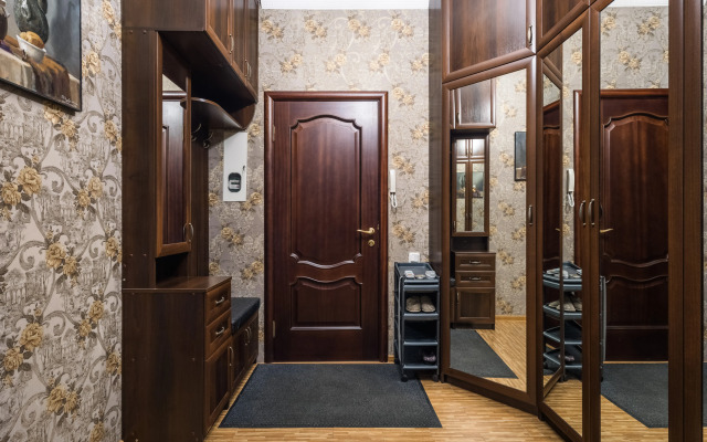 Neoklassika na Vasilyevskom Flat