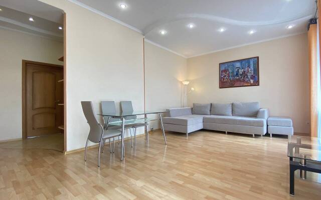 3-komnatnye HomeApart K. Marksa, 25 Apartments