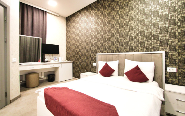 Sunday Palace Hotel