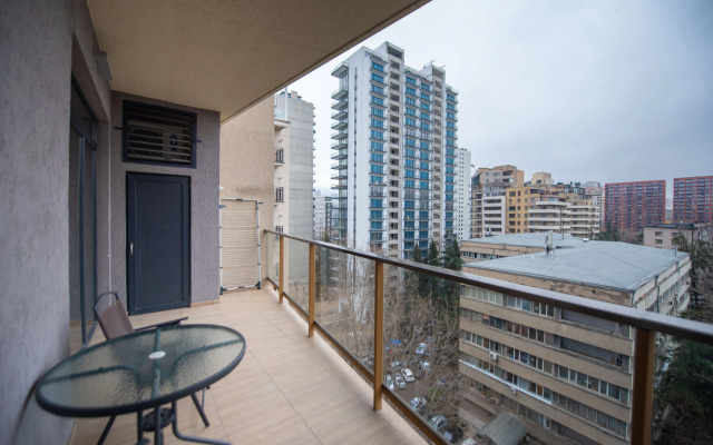 Dlya Semyi v Komplekse s Detskoy Ploschadkoy Apartments