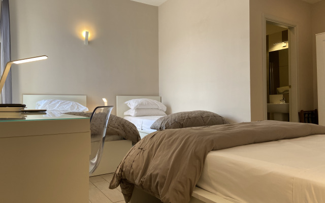 Up Hotel