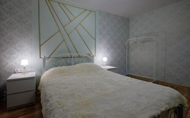 Квартира 2-х комн   у Московского вокзала - Невский пр 103