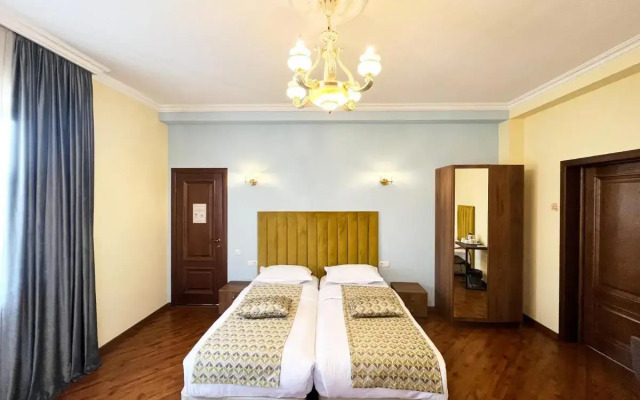 Phazisi Hotel