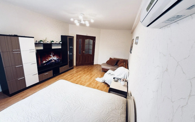 Na Petra Yermolaeva 1 Flat