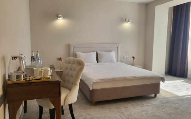 Bryut Hotel