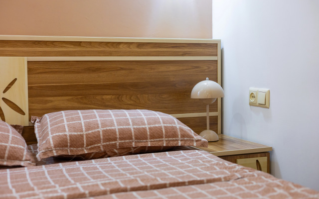 2-K, Ulitsa Amiryana, Am104 Flat