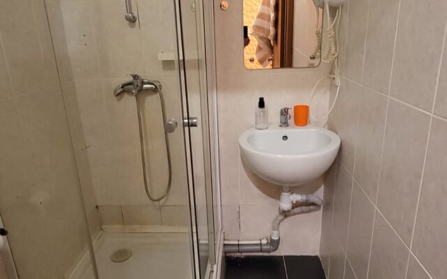 Sinema Guest House