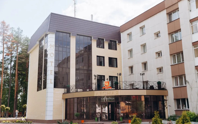 Отель Лесная