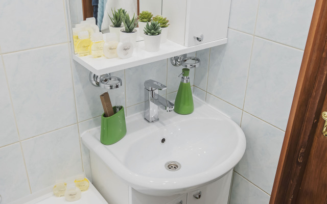 GM Cozy two-room apartment near the Kremlin and Arbat Apartments