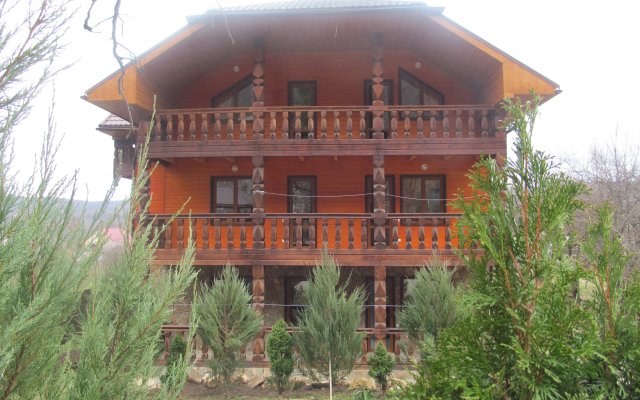 U Goryi Lyubava Guest House