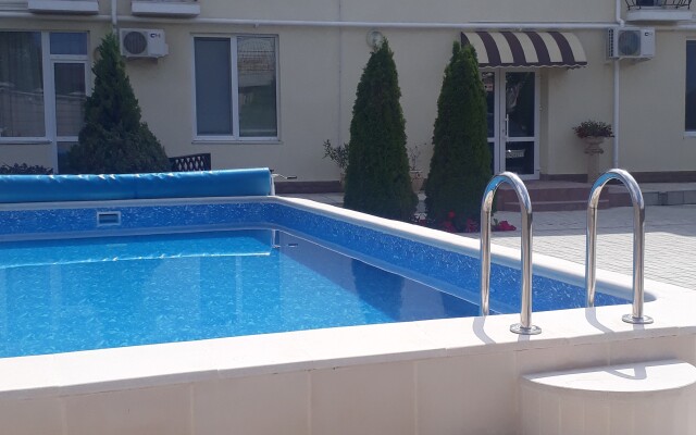 Yani Guest House