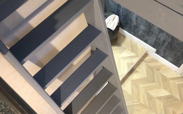 Kvartira Jennifer Apartment. Stil'naa atmosfernaa radom s morem i parkom