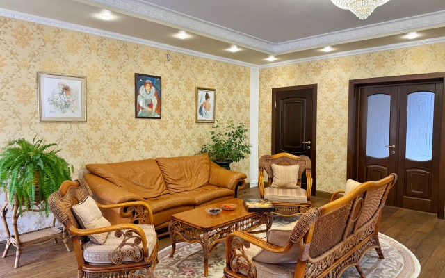 V Kedrovoy Rosche Guest House