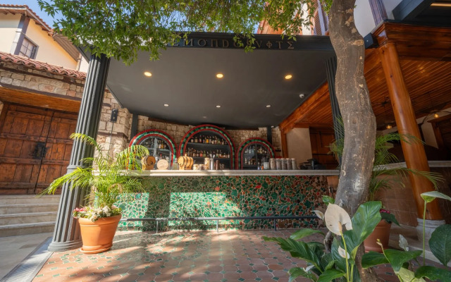 Belmondo Suites Hotel