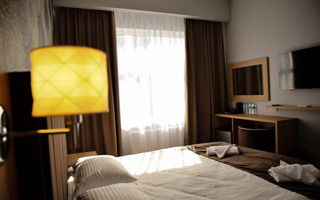 Golden Norris Hotel