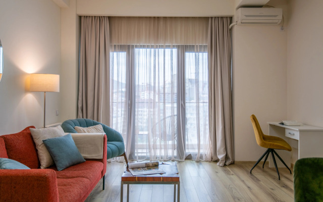 Апартаменты рядом с парком и метро