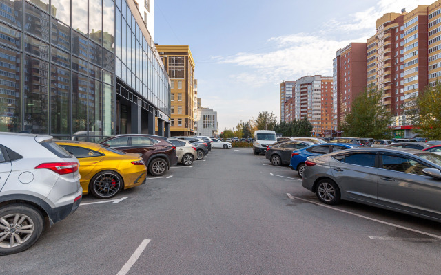 V Elitnom Zhilom Komplekse Rezident s Panoramnymi Oknami Apartments
