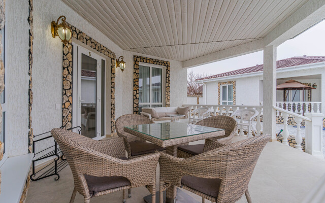 Otradnoye Guest House