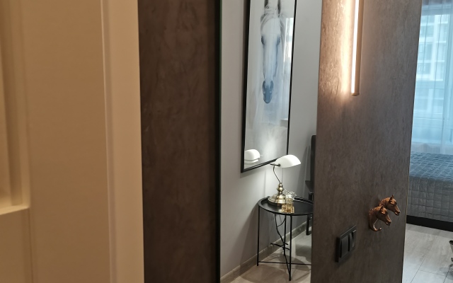 Апартаменты Еsenia Home - White Horce