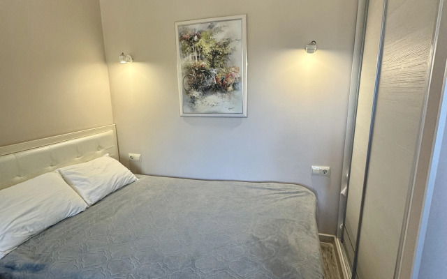 Апартаменты Студия с балконом в центре Эстосадка