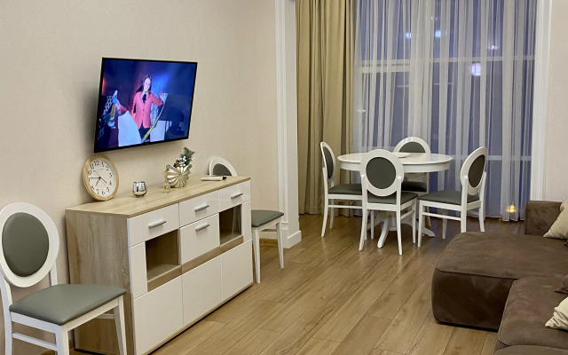 Prostornye Apartamenty V Tsentre Sochi Naprotiv Tsirka Flat