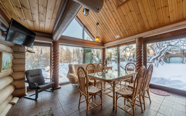 V Ostovkakh - 134 Metra Guest House