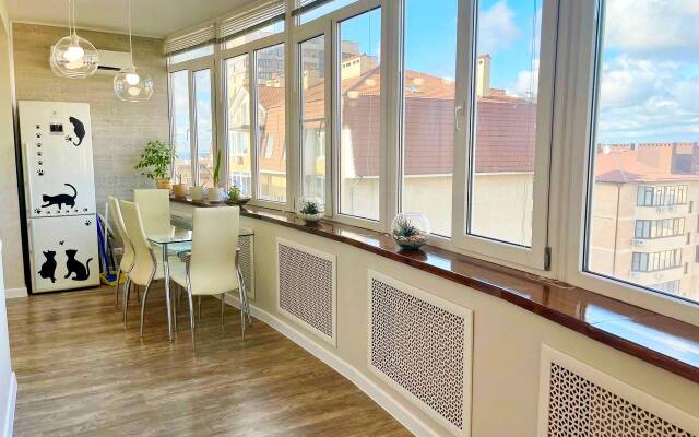3-Kh Komnatnye 2-Kh Urovnevye Apartments