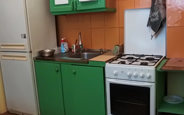 Snyat U Metro Guest house
