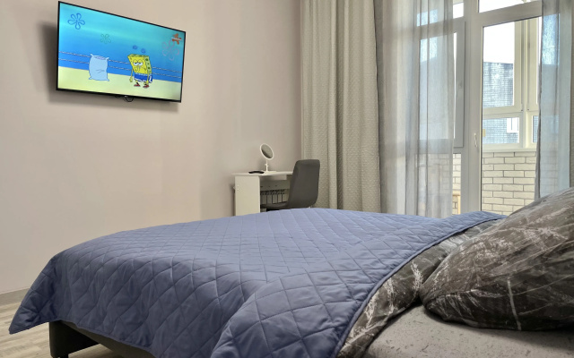 Большая двухкомнатная квартира сети "PanApartments" рядом с благоустроенной набережной