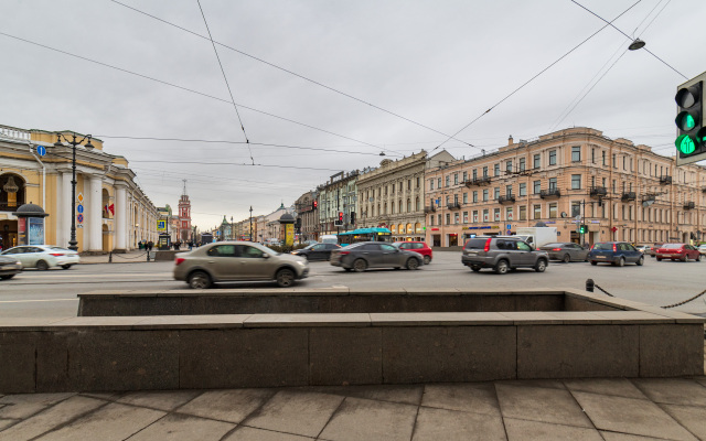 Апартаменты рядом с Казанским собором