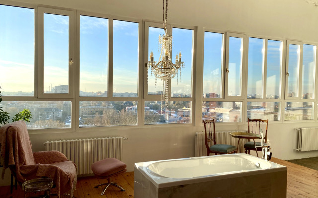 Апартаменты ApartMari Уникальный Люкс с видом на город