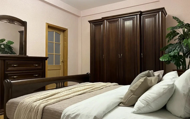 Generala Lizyukova 61v Apartaments