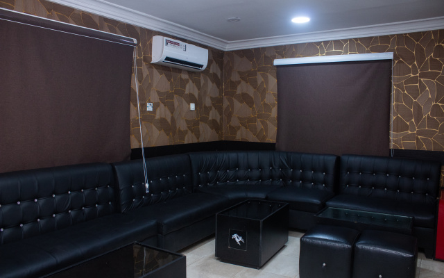 Отель Mayors & Diplomat Suites Opebi