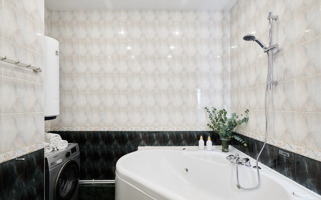 Квартира GM Apartments Двухуровневая с мансардой у Патриарших Прудов