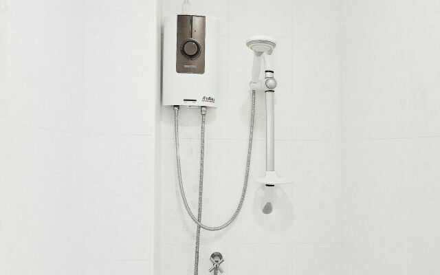 ZEN Rooms Suthisan Hotel