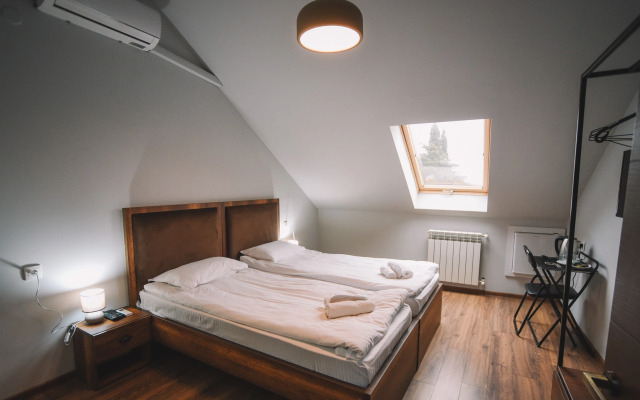 Rooftop Apartments at Rustaveli Avenue Mini hotel