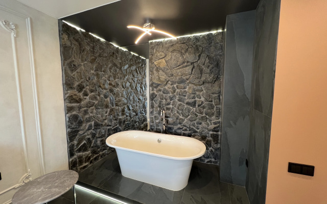 Квартира Шикарная с Ванной в Спальной Зоне