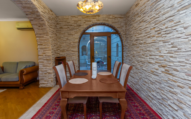 Shur Duplex Villa In Old City, Villa