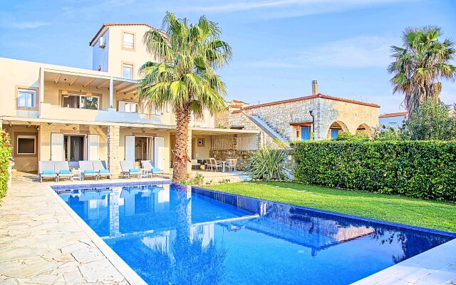 Вилла Cretan Mansion heated Pool