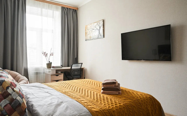 Апартаменты 1912 в Сталинке у Моста Александра Невского