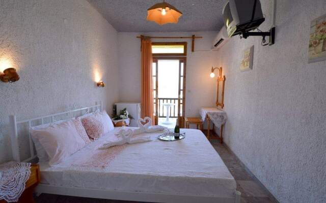 Ariadne Hotel