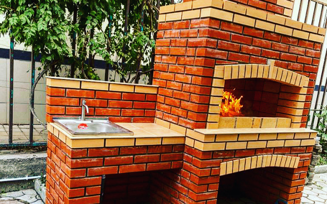 Roza Vetrov Guest House