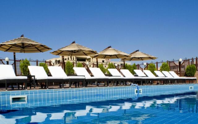 Grand Hotel Yerevan