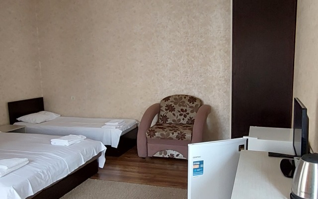 Larisa Guest House