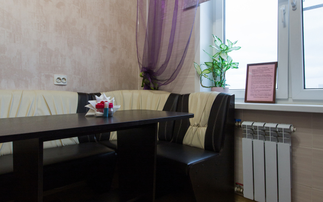 Na Ulitse Zhuravlyova 11/2 Apartments