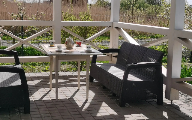 Частный дом на берегу моря с бассейном