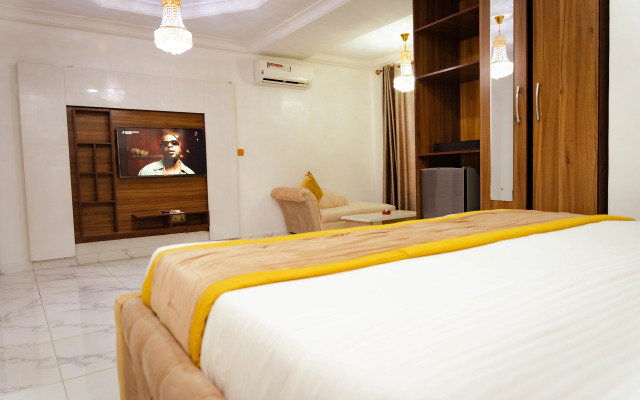 247 Luxury Hotel
