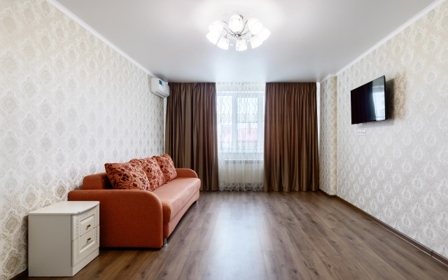 Uyutnaya dvukhkomnatnaya kvartira v Batayske Flat
