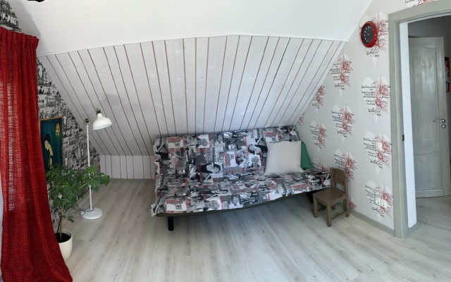 Art Garage Guest House