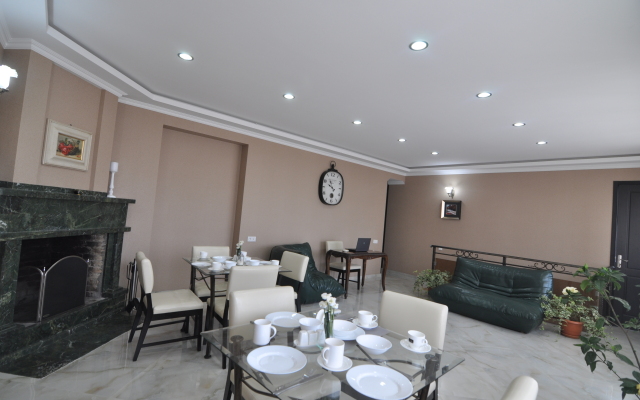 Gelens Hotel